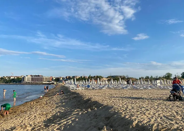 Paradiso 'в' 402 Private Апартаменти *