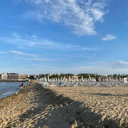 Paradiso 'в' 402 Private Apartment *