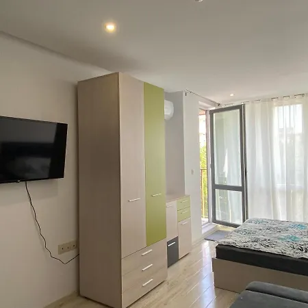 Paradiso 'в' 402 Private Apartment *