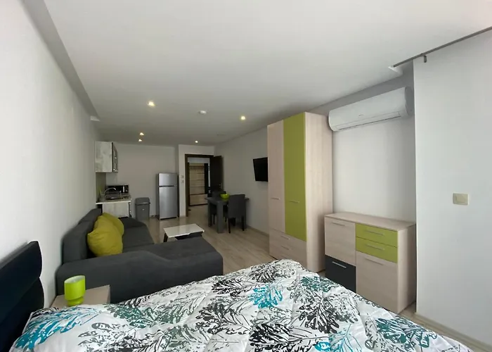 Paradiso 'в' 402 Private * Nesebyr