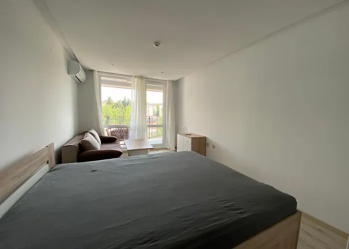 Paradiso 'в' 402 Private * Nesebyr