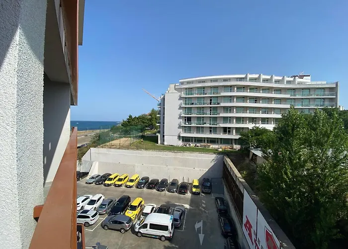 Paradiso 'в' 402 Private *